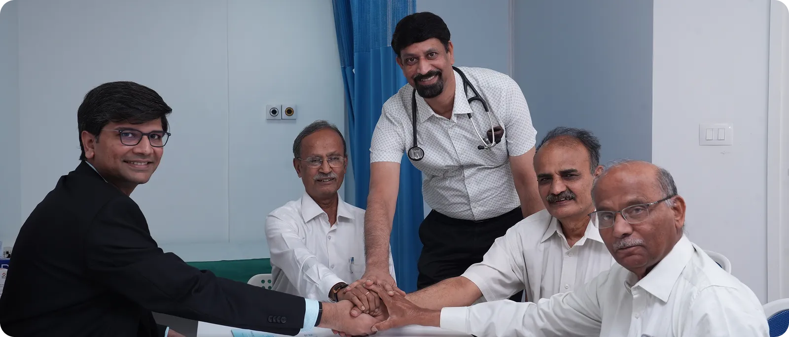 w-full h-full object-cover 